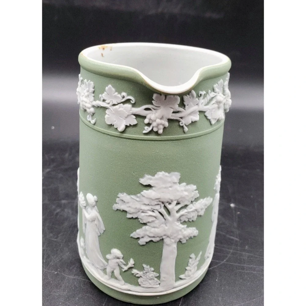 Antique Wedgwood Jasperware Green Pitcher w Handle England 1936 4.5